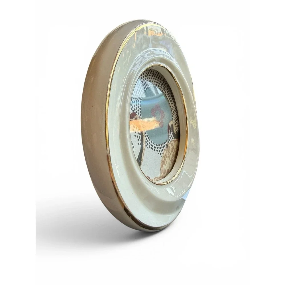 Lenox round frame